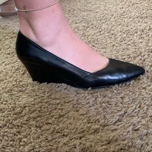 Black wedge heels